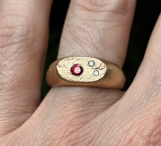 PLETHORA NARROW GOLD SIGNET RING