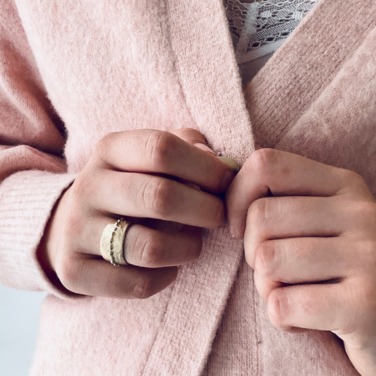 PLETHORA OCEAN RING 9KT YELLOW GOLD