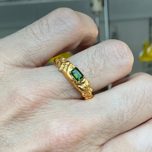 PLETHORA TOURMALINE GOLD RING