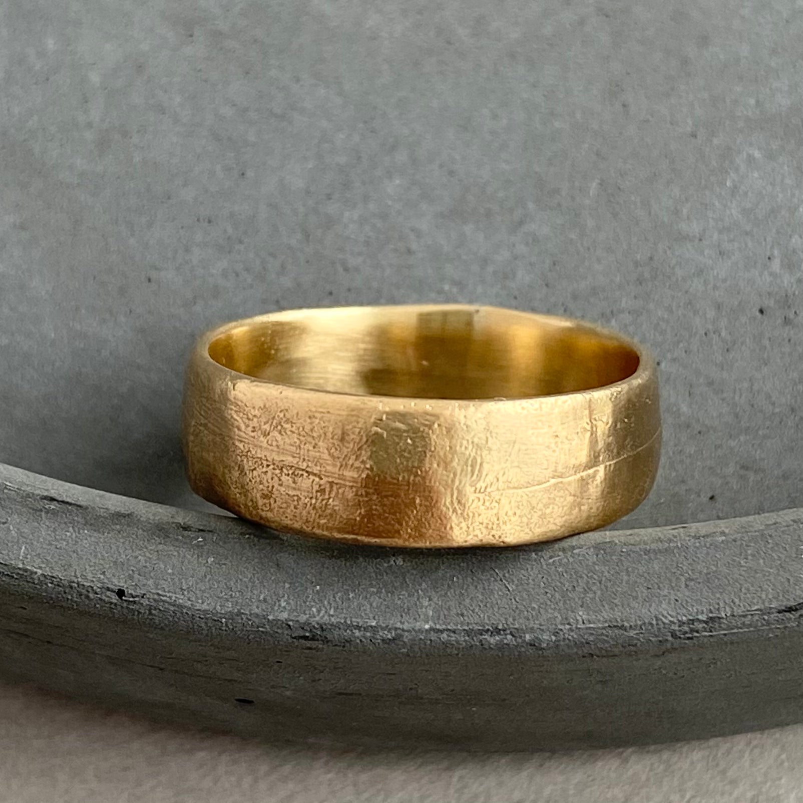 Bronze wedding ring discount