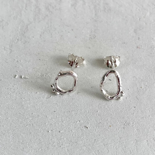 PLETHORA SMALL STUDS EARRINGS