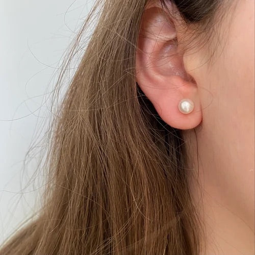 INDIAN SUMMER WHITE PEARL STUDS