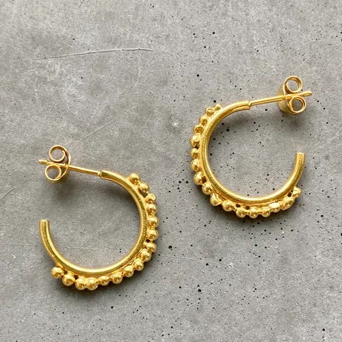 PLETHORA HOOP EARRING