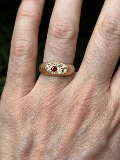 PLETHORA NARROW GOLD SIGNET RING