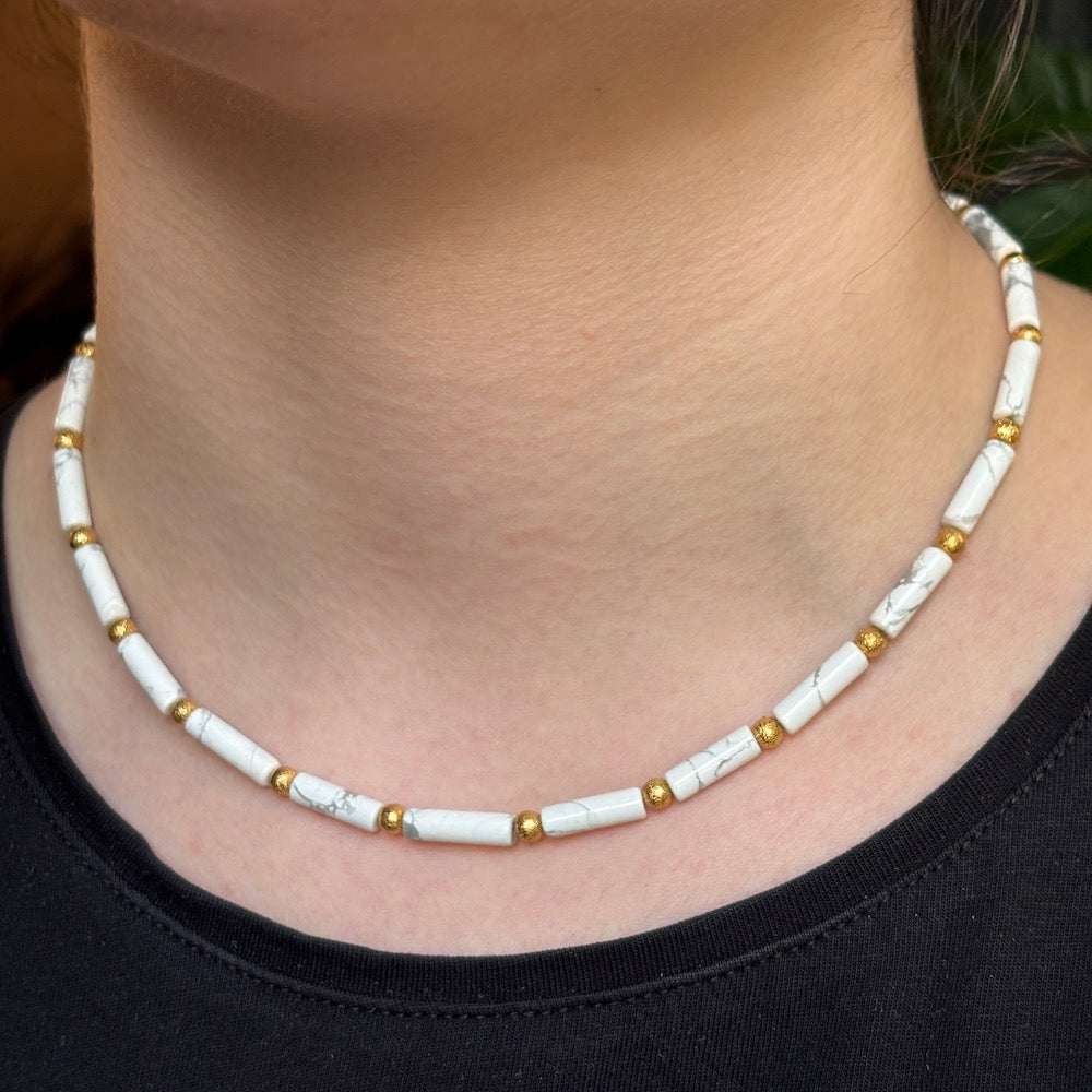 PLETHORA TIRONA NECKLACE - HOWLITE