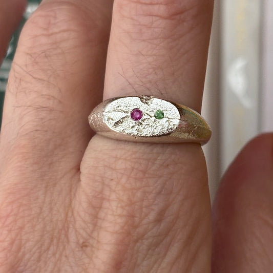 PLETHORA GEMSTONES SILVER SIGNET RING