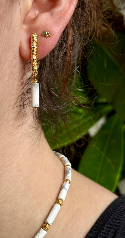 PLETHORA TIRONA NECKLACE - HOWLITE