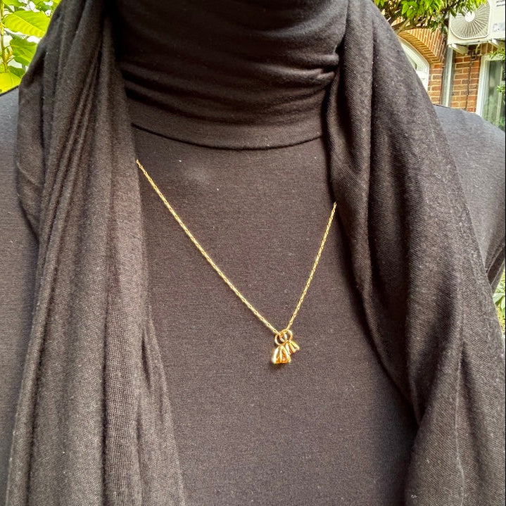 PLETHORA FLOWER GOLD PENDANT