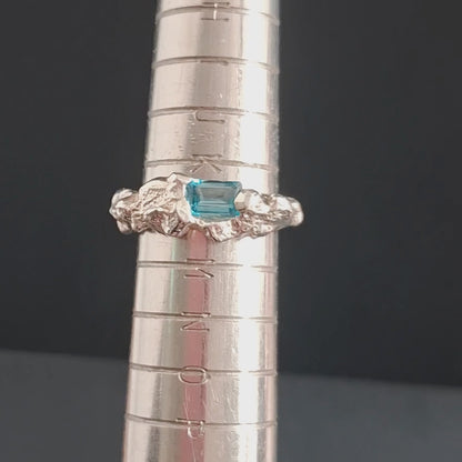PLETHORA SEA ENCRUSTATION SILVER RING - LONDON BLUE TOPAZ