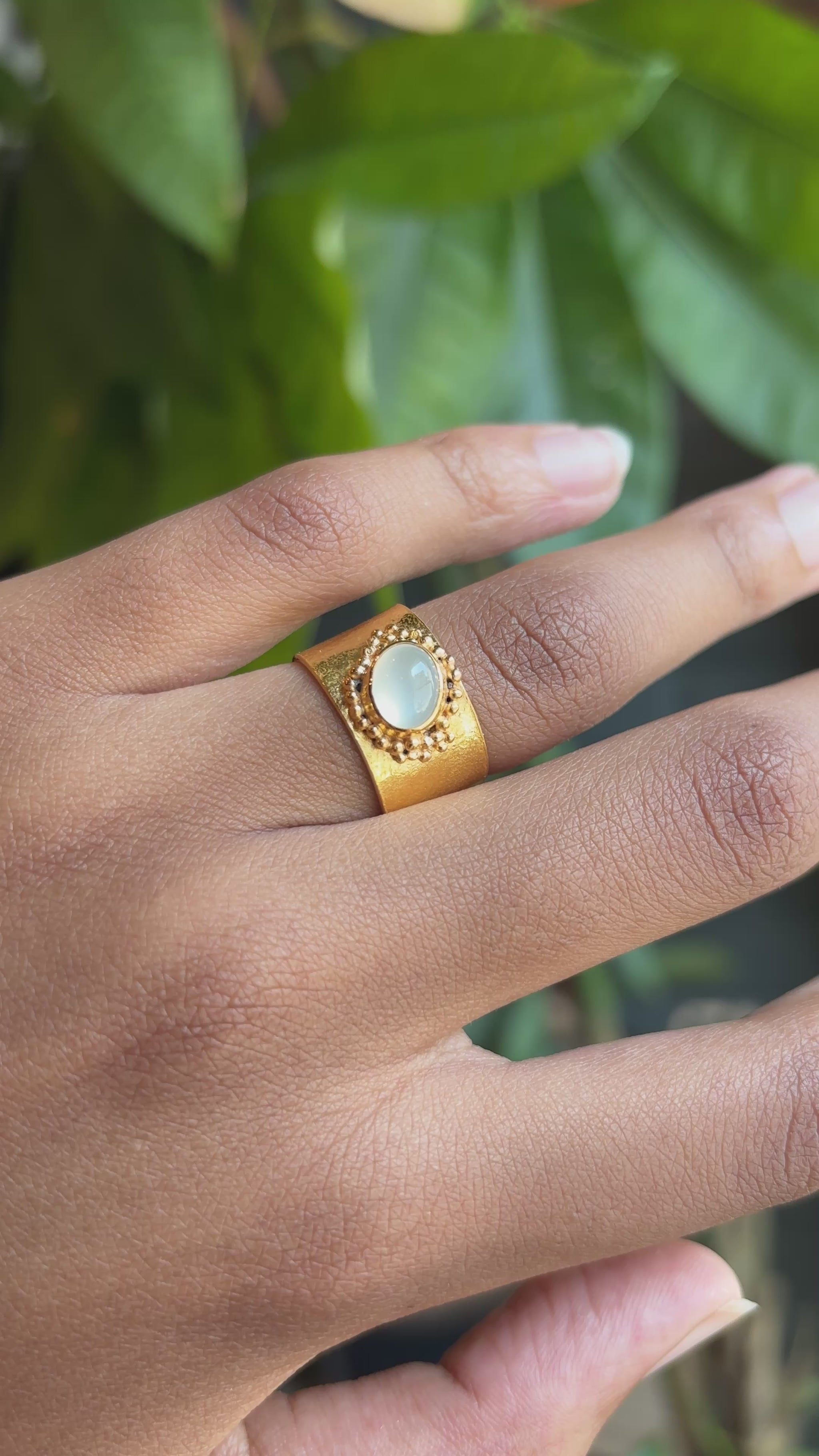 gold ring video modelled in hand