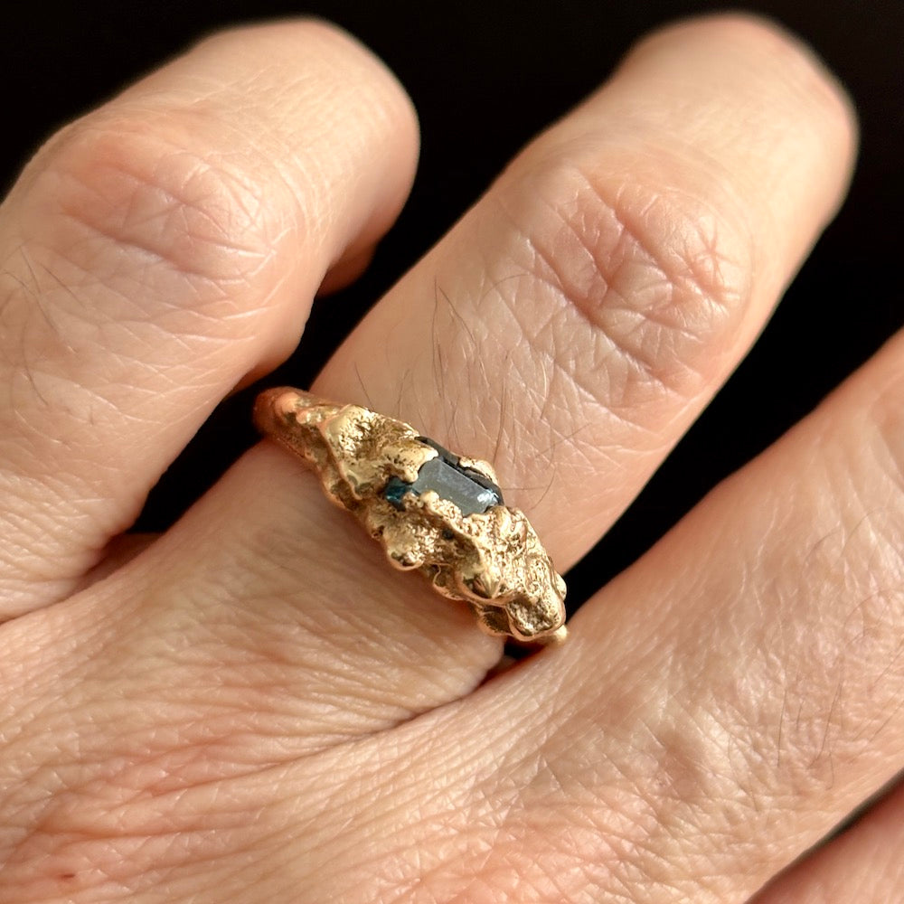 PLETHORA SEA ENCRUSTATIONS GOLD RING - BLUE TOPAZ