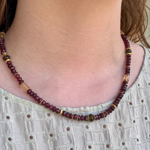 INDIAN SUMMER BEADED NECKLACE
